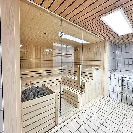 Bijou, Holz, Zentral, Mit Garage Und Pool -cb102-b St. Moritz