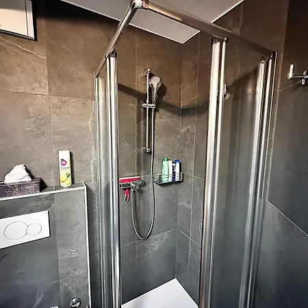 Bijou, Holz, Zentral, Mit Garage Und Pool -cb102-b سانت موريتز