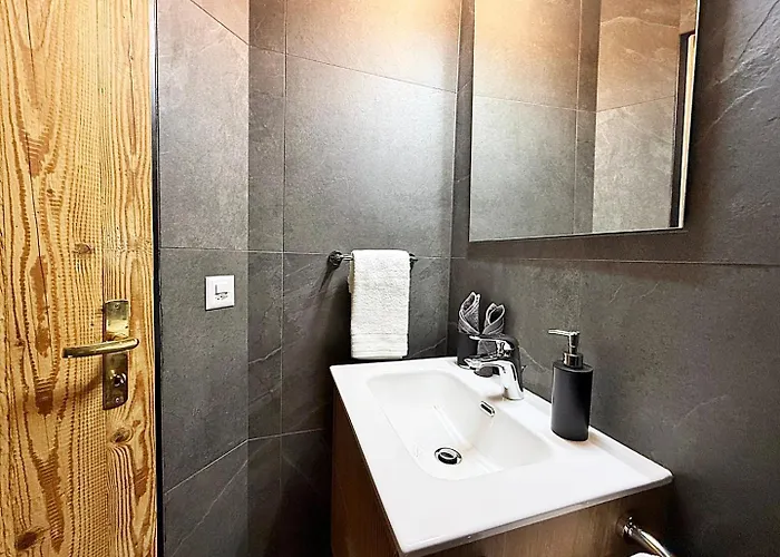 Bijou, Holz, Zentral, Mit Garage Und Pool -cb102-b Apartament *