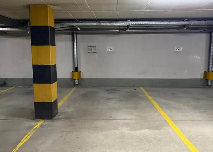 Bijou, Holz, Zentral, Mit Garage Und Pool -cb102-b Apartament *