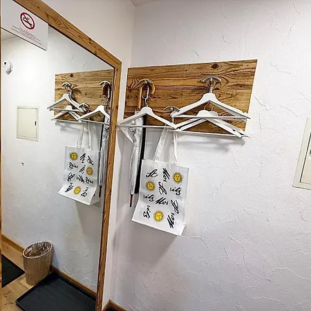 Bijou, Holz, Zentral, Mit Garage Und Pool -cb102-b